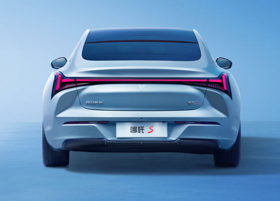 170kw Deportes eléctricos Neta EV Coche de 4 plazas 715km de resistencia