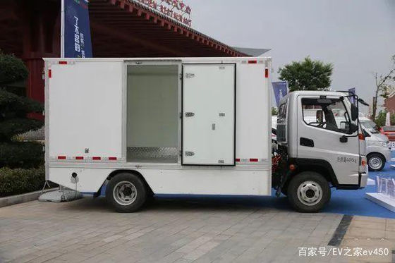 Camión de contenedores eléctricos de carga EV 85kw 230KM con caja refrigerada